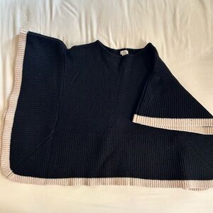 Hoss Intropia Cape size S